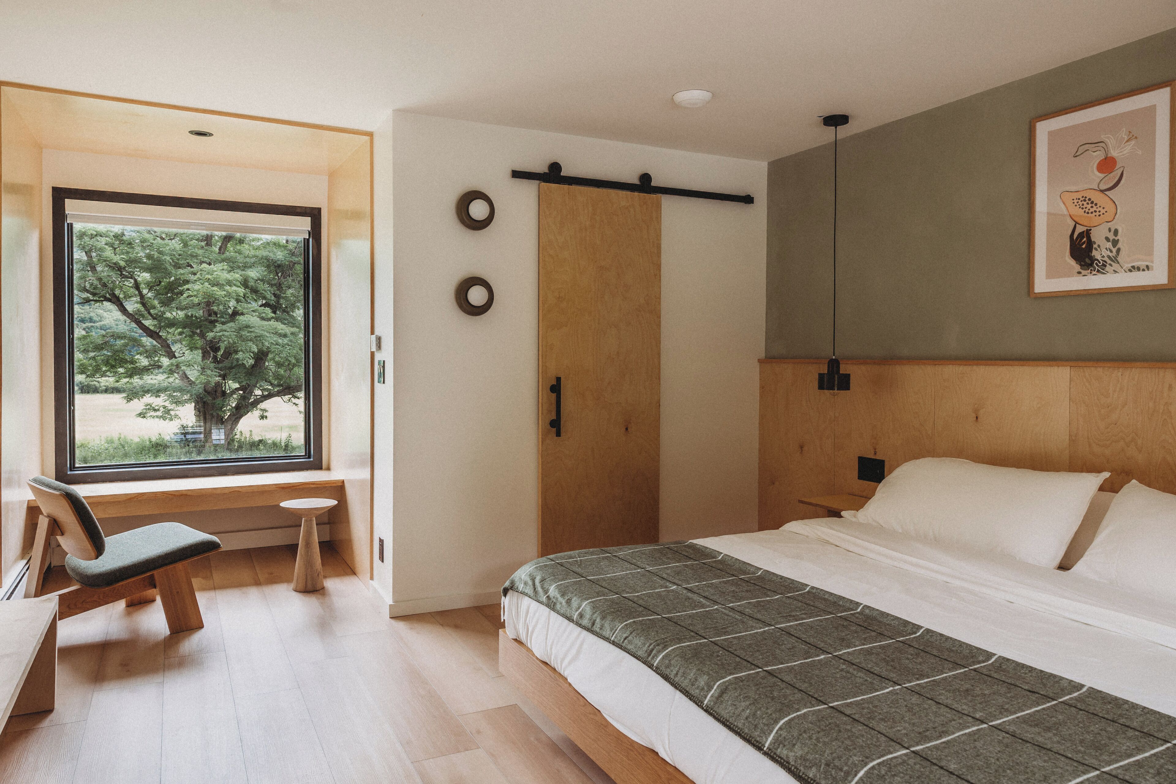 Luxury Room, 1 King Bed, Sauna, Mountain View | Premium bedding, memory foam beds, desk, laptop workspace