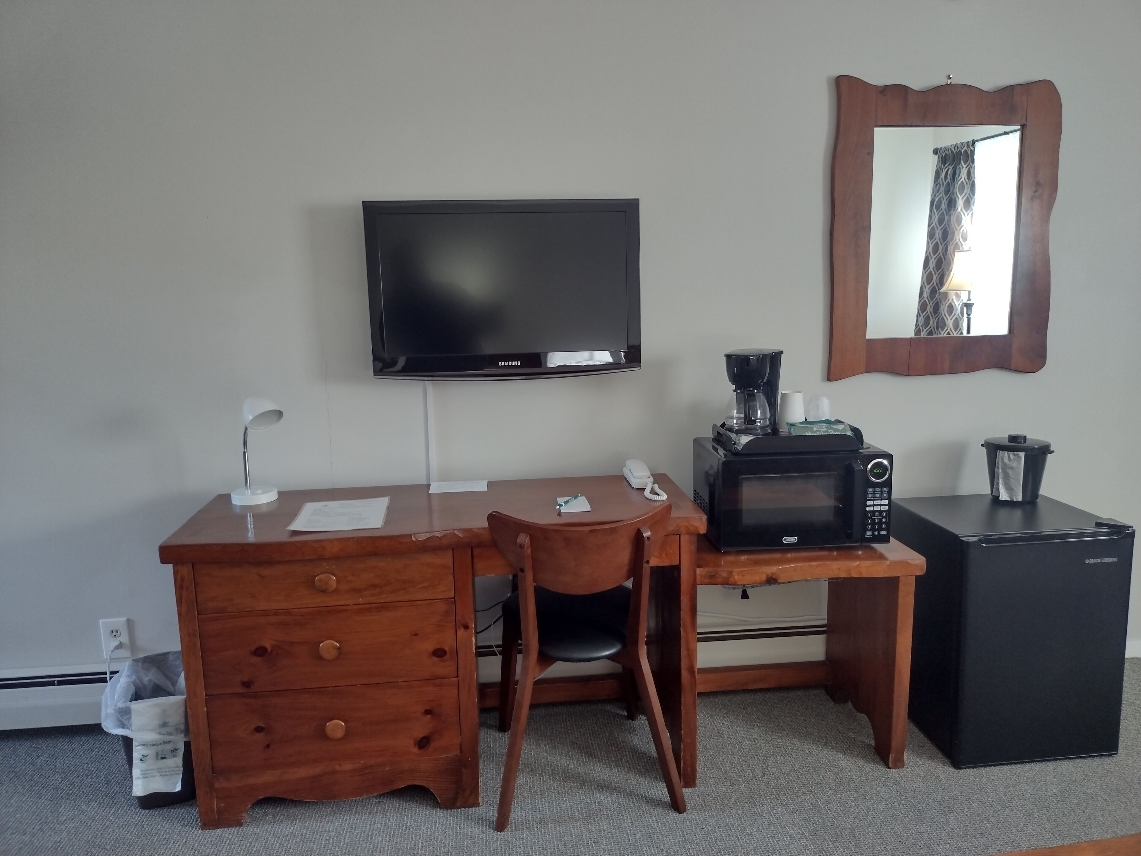 standard room, mountain view | desk, laptop workspace, blackout curtains, free wifi