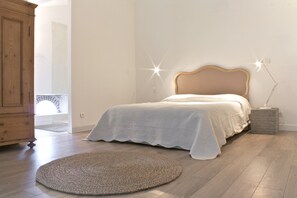 3 makuuhuonetta, silitysrauta/-lauta, Wi-Fi, vuodevaatteet