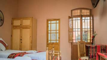 Dupleks Keluarga, Beberapa Tempat Tidur | 1 kamar tidur, selimut bulu angsa, dan didekorasi berbeda-beda