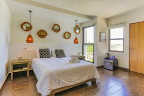 Studio Suite, 1 King Bed, Park View | 2 bedrooms, premium bedding, down comforters, minibar