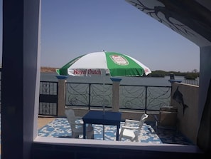 Spécialités Cuisine locale et internationale