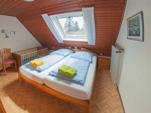 2 Schlafzimmer, Bügeleisen/Bügelbrett, Reisekinderbett, WLAN