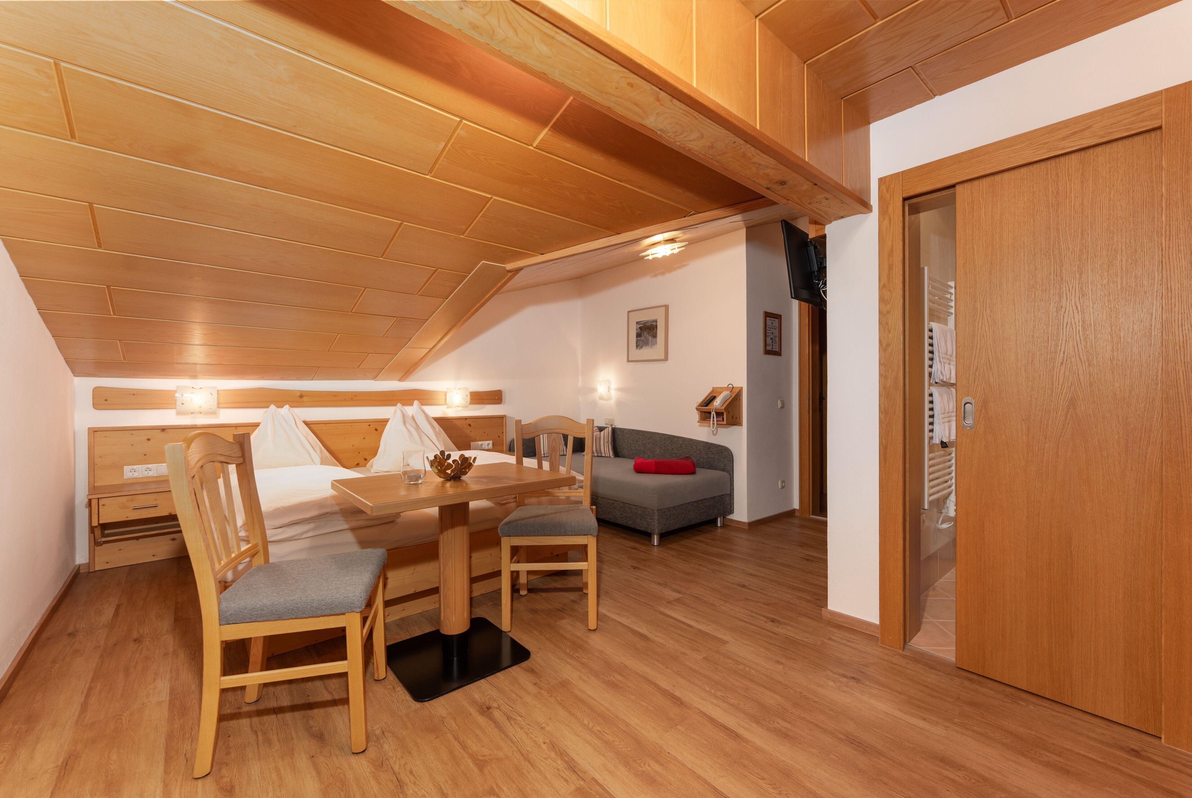 1 bedroom, in-room safe, WiFi, bed sheets