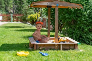 Children’s area - Feel-Good Room for Three - Gästehaus Herrmann (Filzmoos)