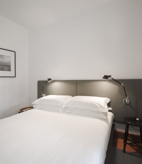 1 bedroom, iron/ironing board, free WiFi