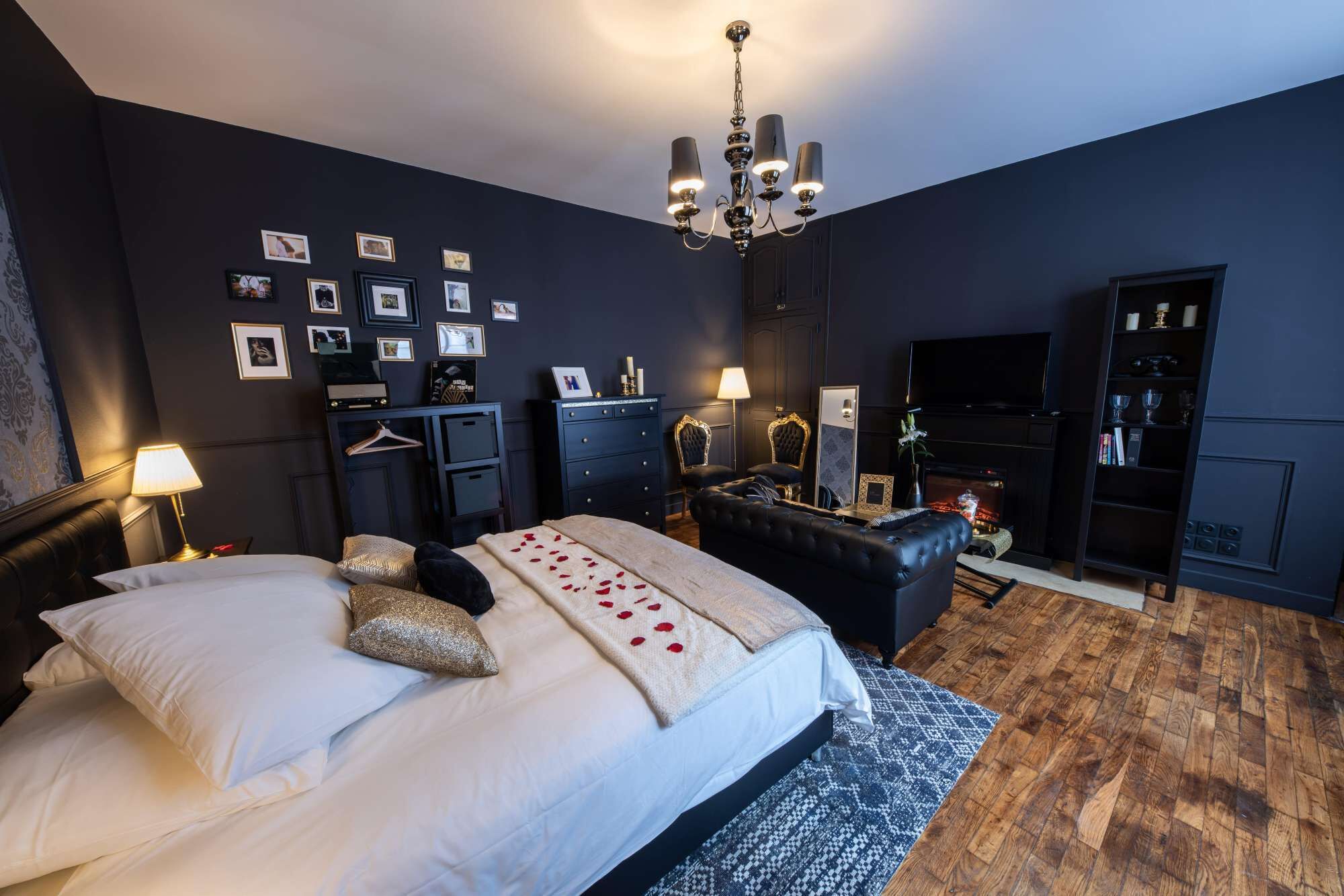 1 chambre, fer et planche à repasser, Wi-Fi, draps fournis