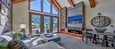 Televisión y chimenea