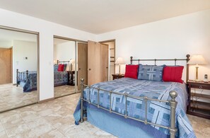 2 bedrooms, WiFi, bed sheets - Adams Vacation Home at Windcliff (Estes Park)