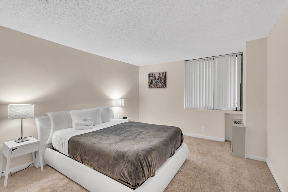 2 bedrooms, WiFi, bed sheets