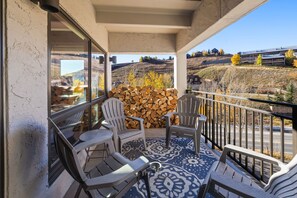 Terrace/patio - Plaza Condo With Mtn View - Sleeps 6! by RedAwning (Crested Butte)