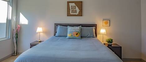 1 habitación, tabla de planchar con plancha, wifi y ropa de cama