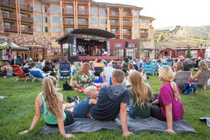 Property grounds - Four Bedroom Penthouse in Canyons Village by RedAwning - Save 20% on 7+ Nights! (Park City)