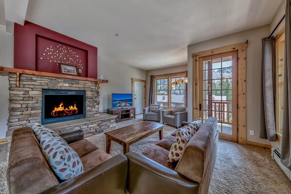 TV, fireplace, DVD player