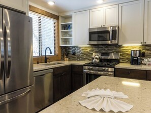 Fridge, microwave, oven, dishwasher - Large, Updated Condo- Walk to Village by RedAwning (Truckee)