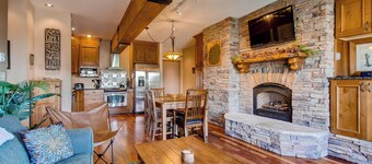 Unique & Modern 3 BR/2BA Condo- Ski-in/Ski-out by RedAwning