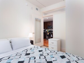 1 chambre, fer et planche à repasser, Wi-Fi, literie fournie