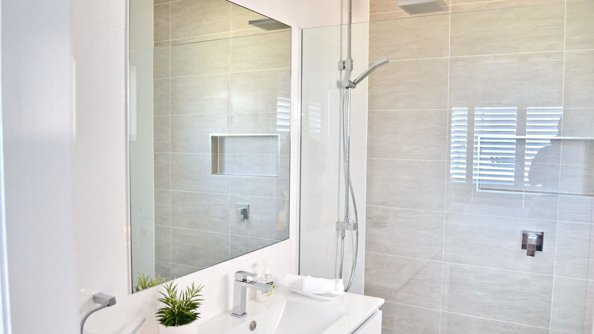 Shower, toilet paper