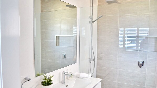 Shower, toilet paper