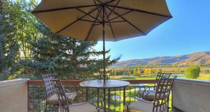 Elegant 2 BR Condo - Walk to Chairlift!