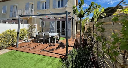 Part of mas all comfort air co terrace and garden for 5