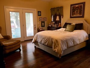 4 bedrooms, WiFi, bed sheets