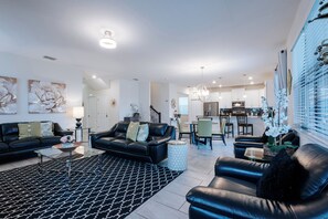 Smart TV, offices - Modern 7BR w/Pool/ Minutes from Disney/ ESPN (Kissimmee)