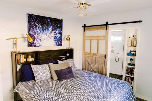 Sarah's Sanctuary-Renovated Midtown Melrose Home With Pool-Heated with surcharge