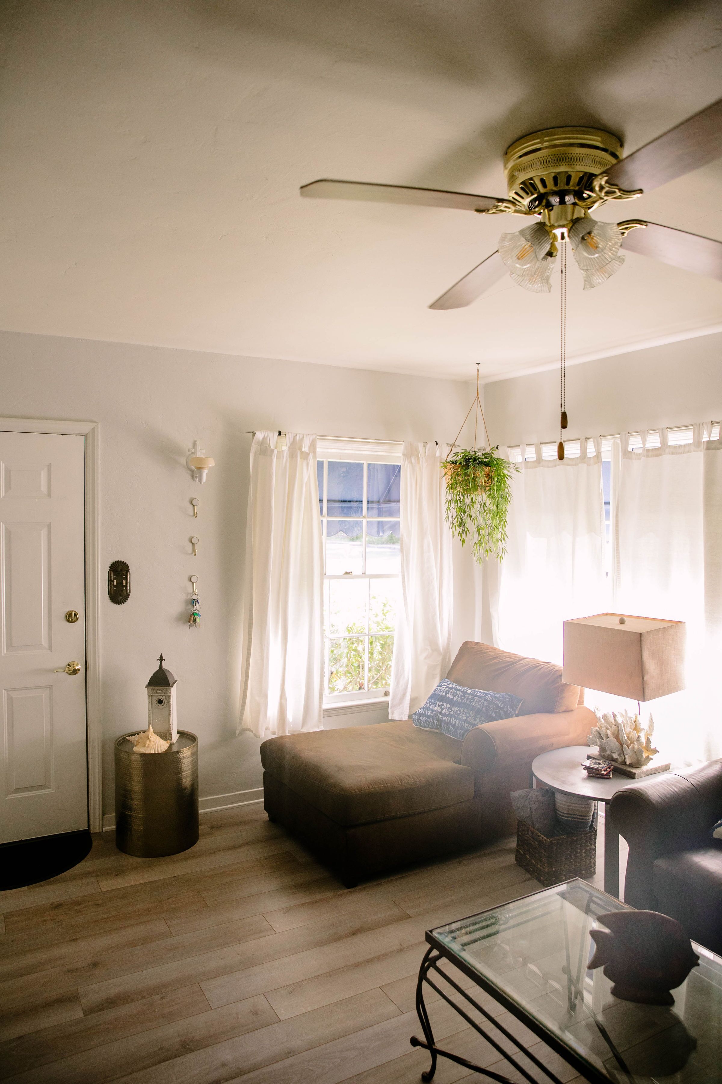 Smart TV, video games, DVD player, books