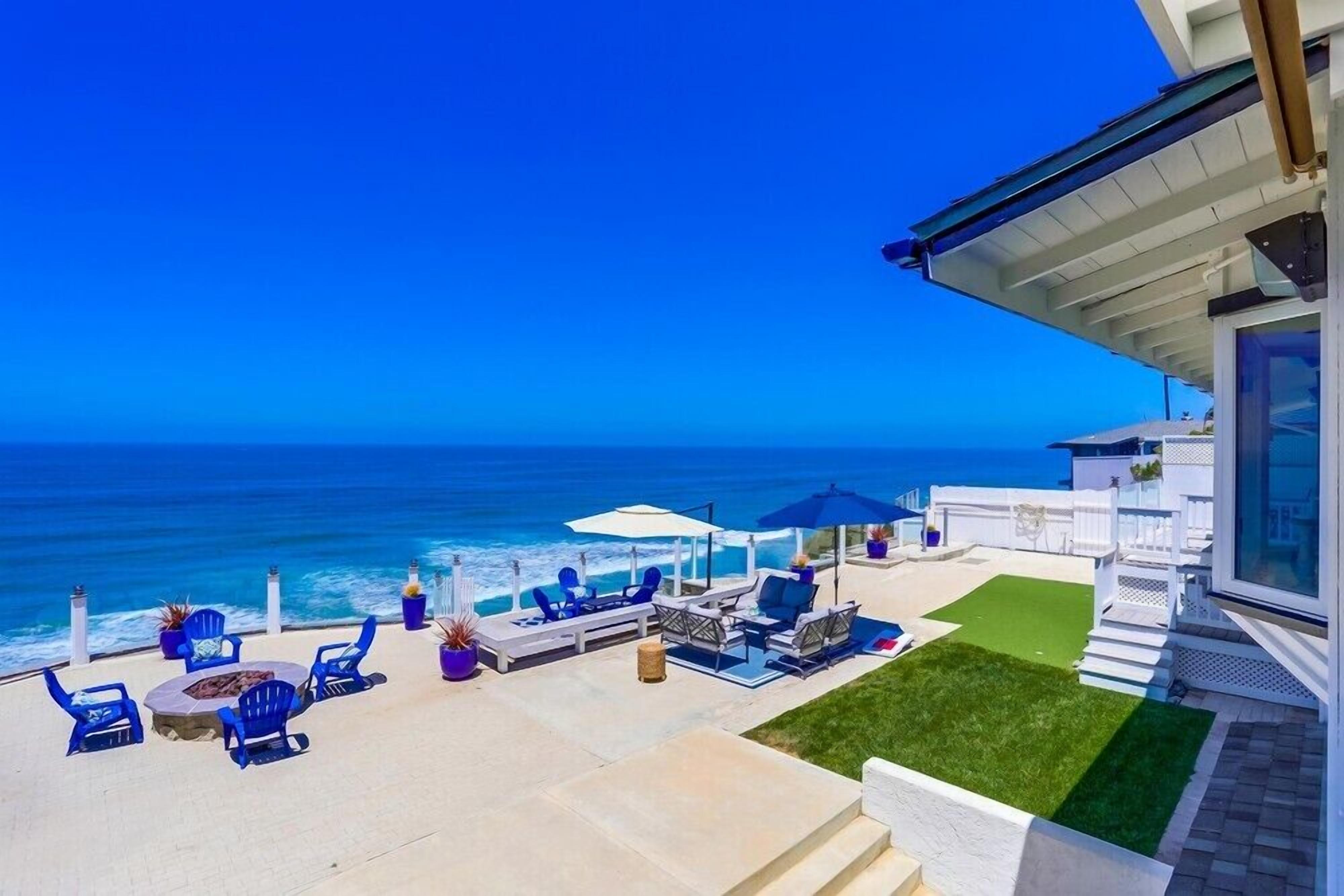 75' Ocean Front Villa on 1/3 Acre ★ 10ksf Outdoor Space ★ AC