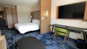 Pillowtop beds, desk, soundproofing, iron/ironing board