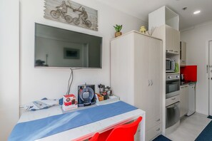Studio, 1 Double Bed | Room amenity