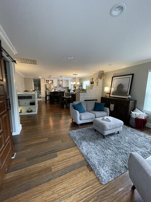 Interior - Beautiful Vacation/Office/Family/Restful Getaway in Fort Collins (Fort Collins)