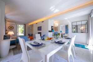 Dining - Villa Victor 100m from sea, Ronchi - Poveromo, Italy (Ronchi - Poveromo)