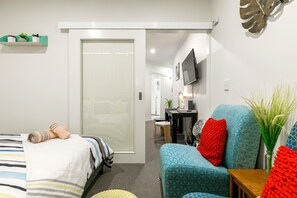 Studio, 1 Double Bed - Settled Square Studio (Auckland)
