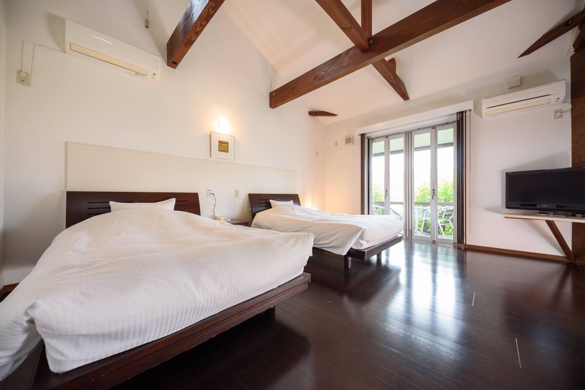 Superior Twin Room B | Minibar, soundproofing, WiFi (free)