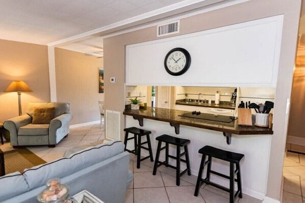 Smart TV - Short walk to East beach on St Simons Island. (St Simons)