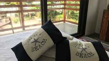 5 bedrooms, in-room safe, desk, iron/ironing board