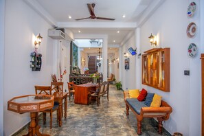 Sala de estar en el lobby