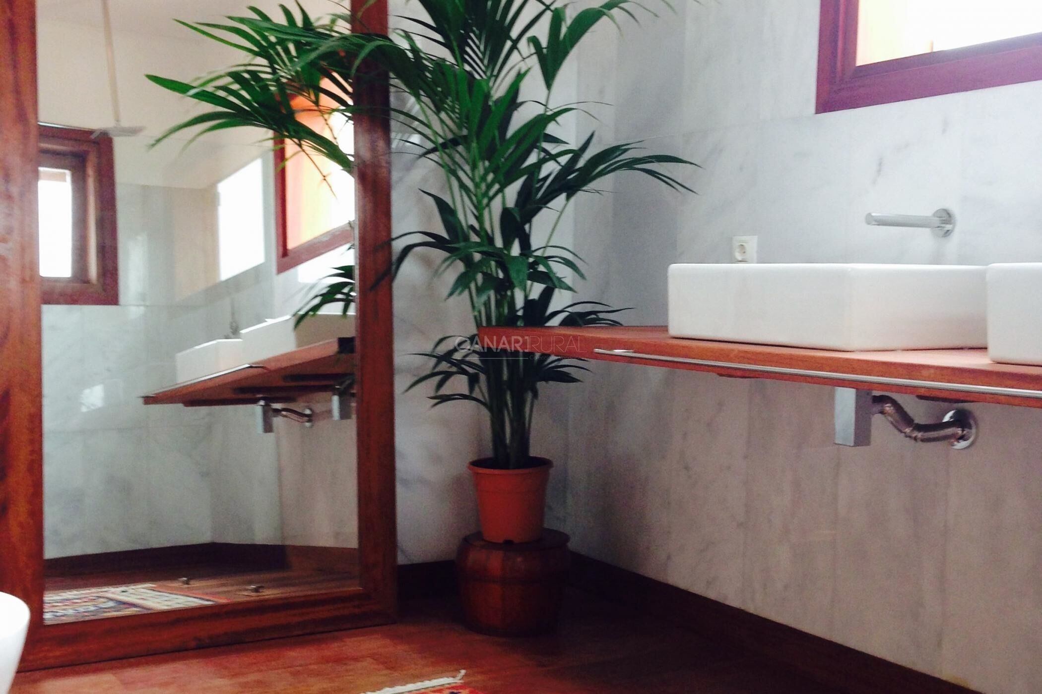 Douche, serviettes fournies