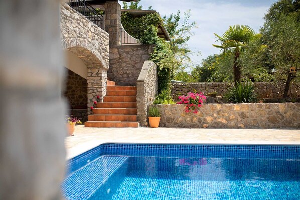 A heated pool - Beautiful stone house IVA with heated pool (Vrh)