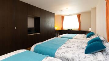 Private Vacation Home | Iron/ironing board, free WiFi