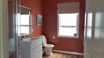 Traditional Cottage, 2 Bedrooms (Mary's Cottage) | Bathroom | Shower