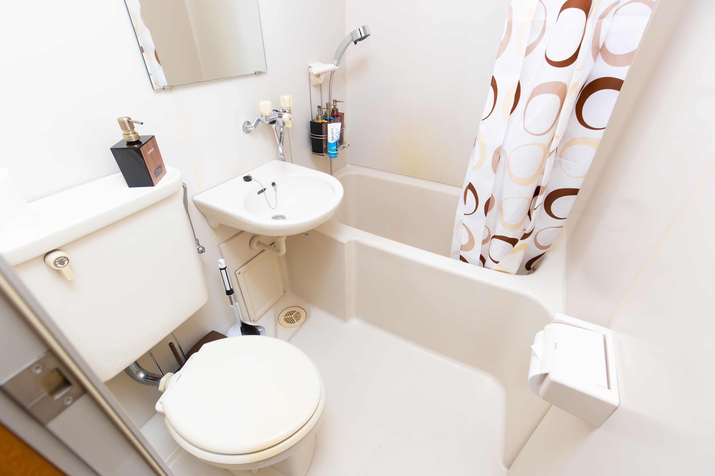 Free toiletries, hair dryer, bidet, towels