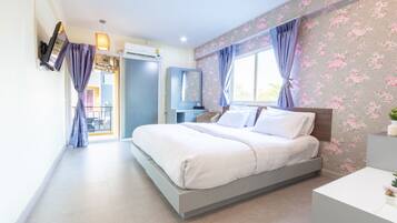 Blackout curtains, free WiFi, bed sheets