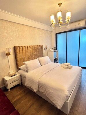 Studio Suite | Individually decorated, individually furnished, blackout drapes