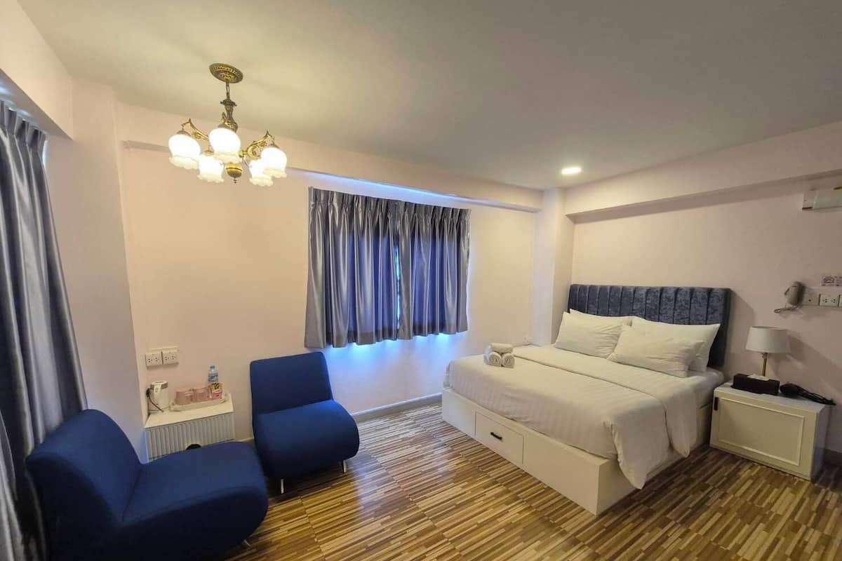 华丽双人房, 1 张大床 | 遮光窗帘、免费 WiFi、床单