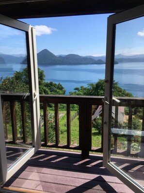 Twin Room, Lake View, Non-Smoking | Terrace/patio - Kitutuki Canadian Club (Toyako)
