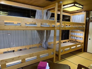 Rollaway beds, free WiFi