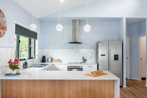 House, Multiple Beds, Valley View | Private kitchen | Full-size fridge, microwave, oven, stovetop